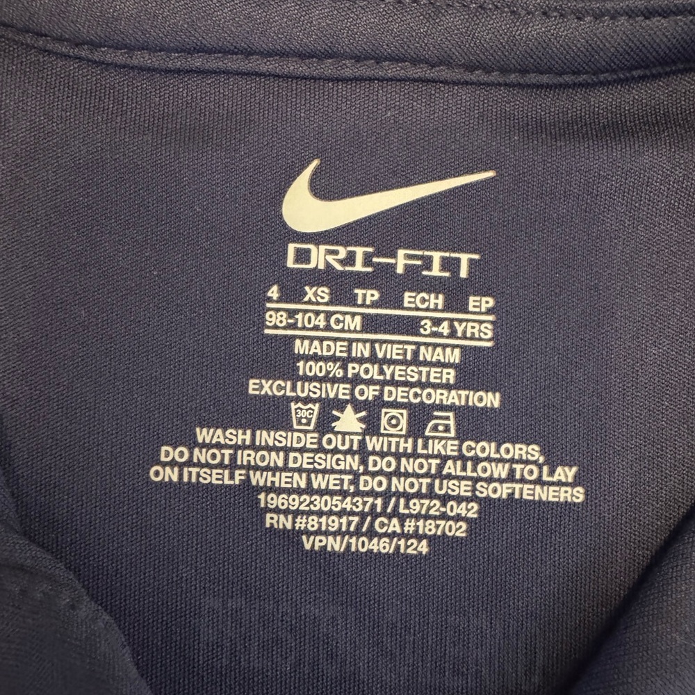 Nike Dri-Fit Kids Polo Shirt and shorts set in Navy and Gray - size 4 (XS) - Picture 2 of 4
